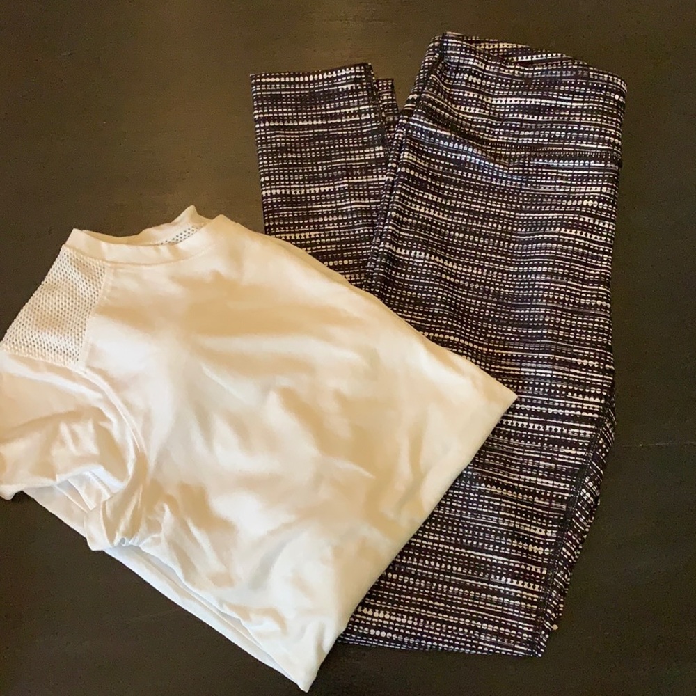 A Pair Of Joy Lab Black Leggings With A Cute Whit… - image 1